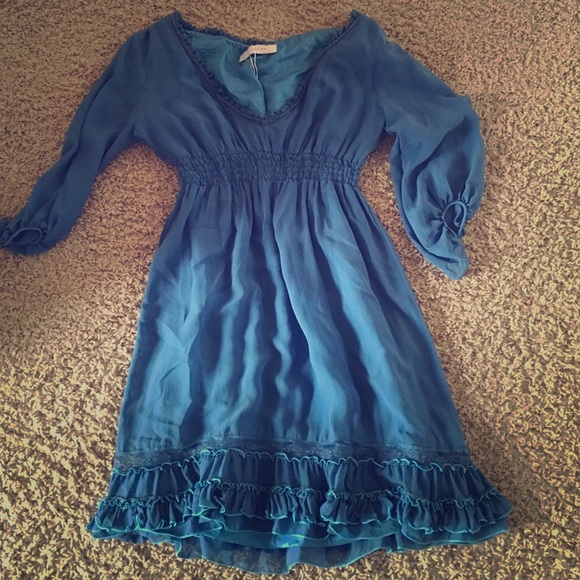 Dress - Picture 1 of 4