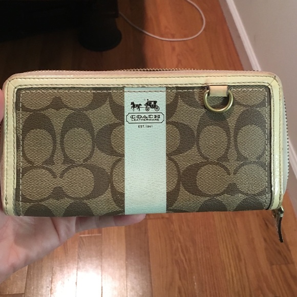 Coach wallet