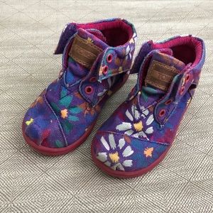 Flower Power Tom Boots