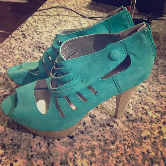 Turquoise suede heels