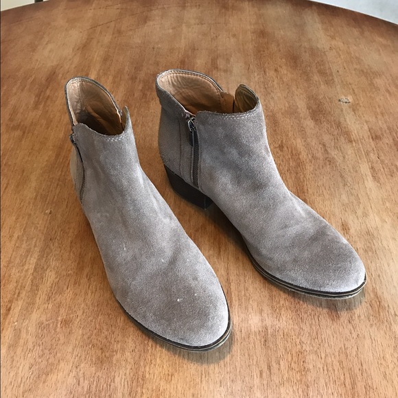 Lucky Brand Basel ankle boot sesame