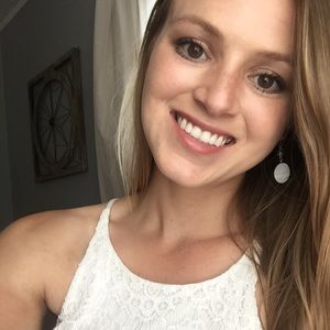 Meet your Posher, Lorinda