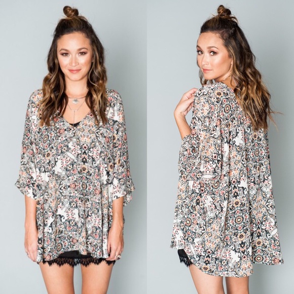 Show Me Your MuMu Tops - NWOT Show Me Your Mumu Shook Tunic The Mandarin