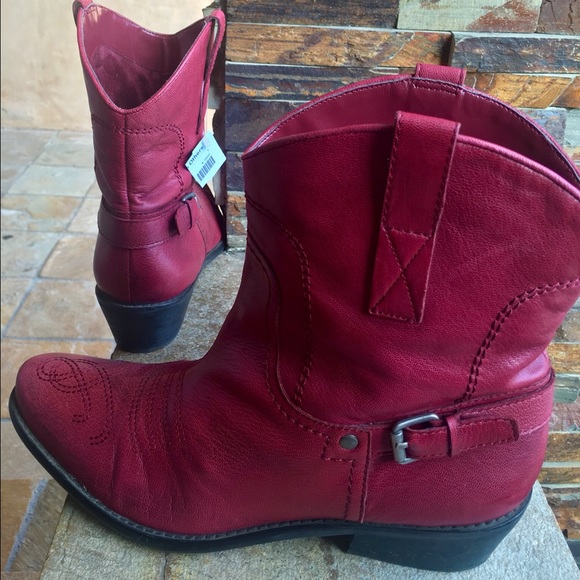 Boots cowgirl style "