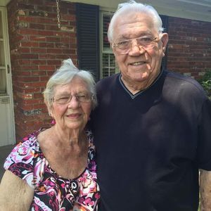 Meet your Posher, Debi