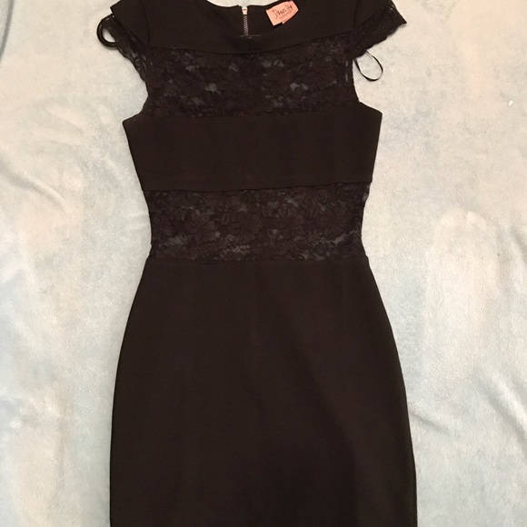 TOPSHOP- SM- 4- Black See Thru Lace Dress