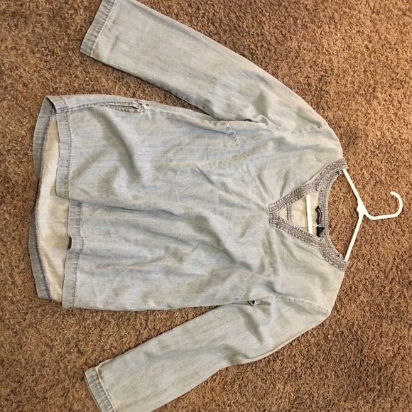 american eagle shirt