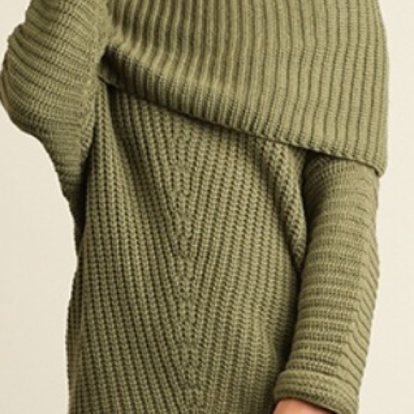 ❗LAST❗Chunky Off shoulder cowl neck olive sweater - Picture 4 of 4