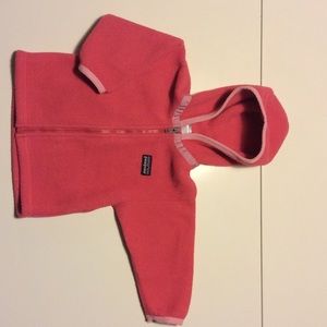 Baby Patagonia fleece and matching mittens