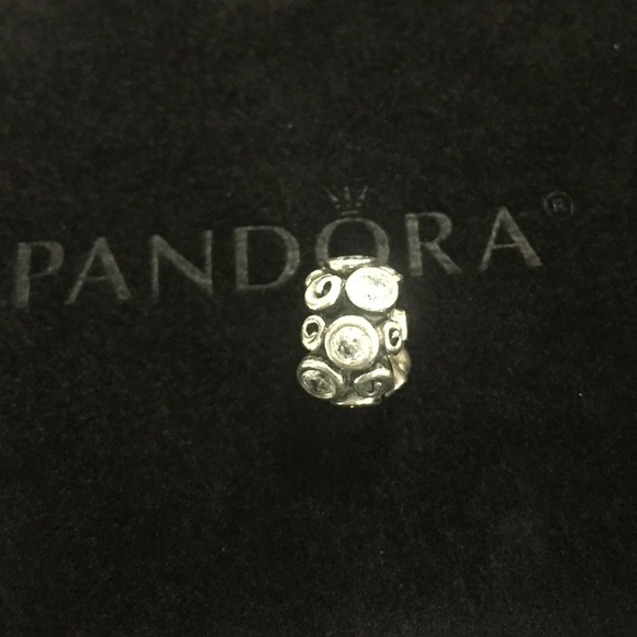 Authentic Pandora primerose Path CZ