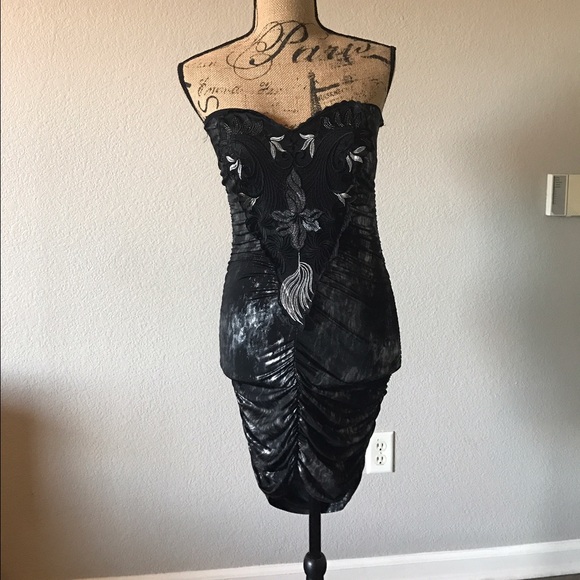 Black and silver dress - Picture 2 of 4