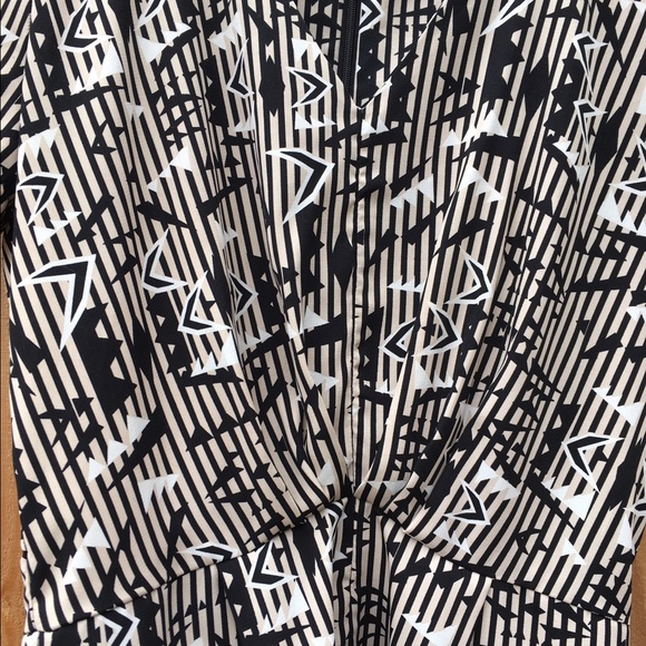 Cute Print Romper - Picture 3 of 3