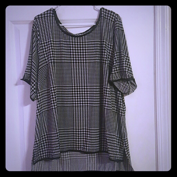 Plus Size Houndstooth Shirt