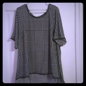 Plus Size Houndstooth Shirt