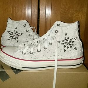 White studded converse hightops