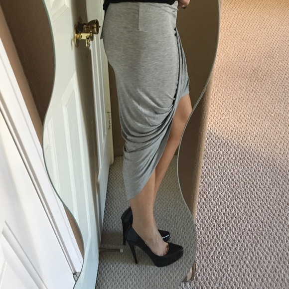 ✨Heather Gray Asymmetrical Cascading Skirt✨ - Picture 3 of 4