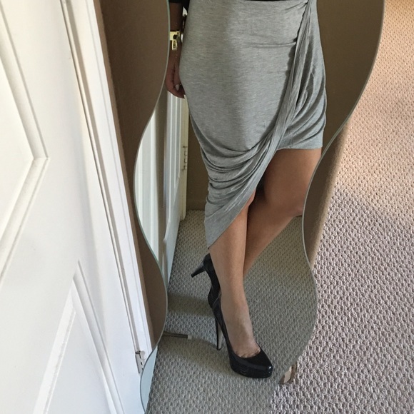 ✨Heather Gray Asymmetrical Cascading Skirt✨ - Picture 4 of 4