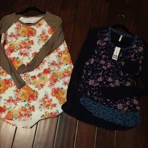 Floral tops super cute size large!! NEW