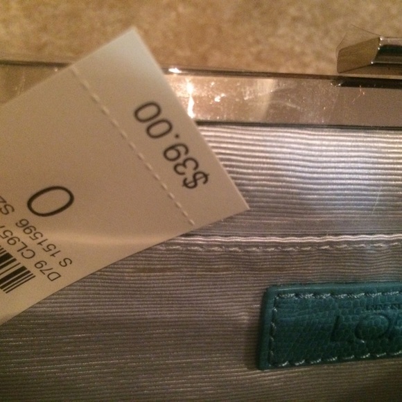 Clutch by Ann Taylor LOFT - Picture 4 of 4