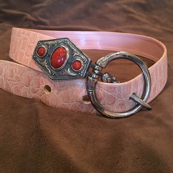 Cool pink belt.
