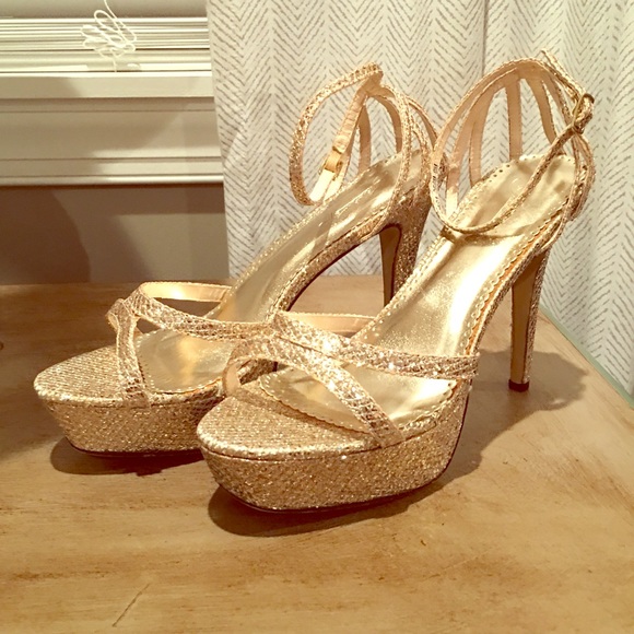 Johnathan Kayne Glitz Platform Sandal