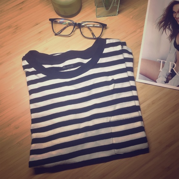 Radio tee in delay stripe
