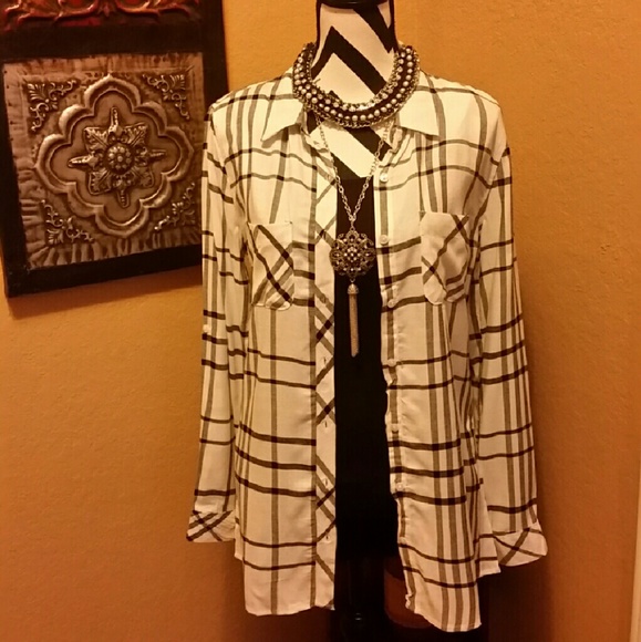 TGIF SALE! Color me plaid top. Last one. - Picture 3 of 4