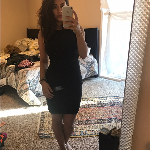 Elizabeth and James mini dress. Only worn once. - Picture 4 of 4