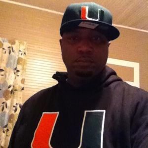 Meet your Posher, Derrick