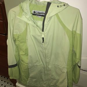 Lightweight Columbia sportswear jacket