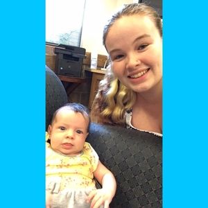 Meet your Posher, Laura