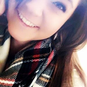 Meet your Posher, Hannah