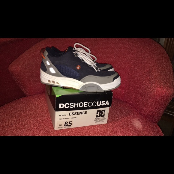 DC Essence skate shoes