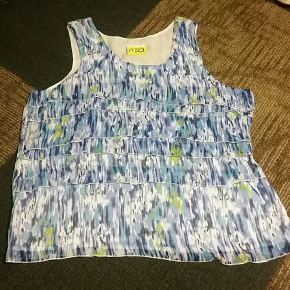 Sleeveless Woman's blouse