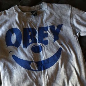 Obey Smile Cartoon Face - Mens T-Shirt