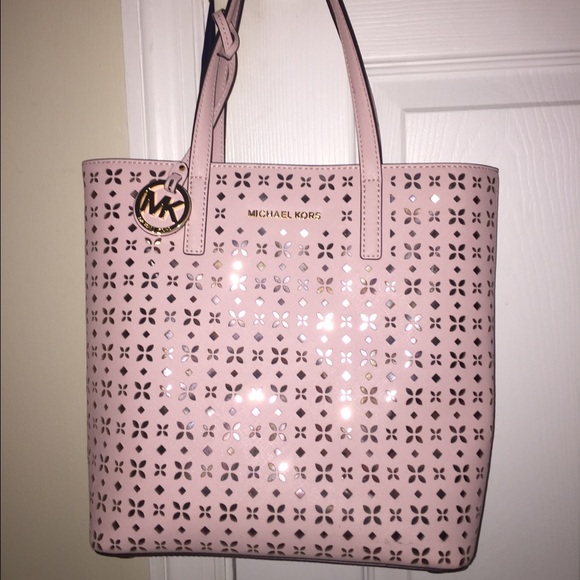 ❌🚫❗️on hold 11/5 Michael Kors Purse