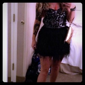 Bebe isis feather dress size medium