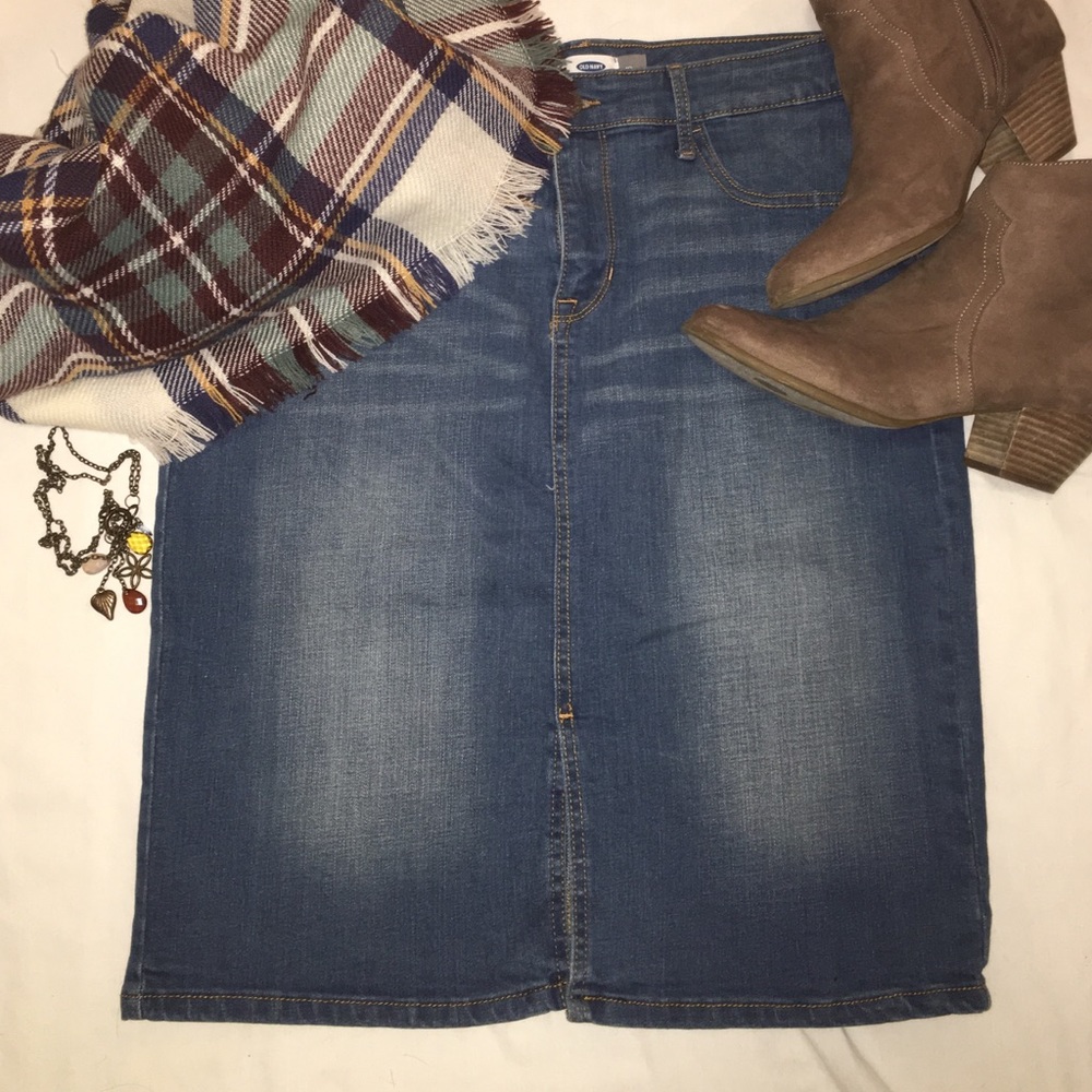 Old Navy Denim Pencil Skirt (size 10 Tall)