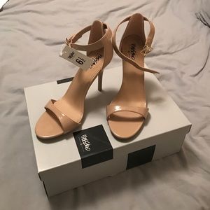Brand new nude heels