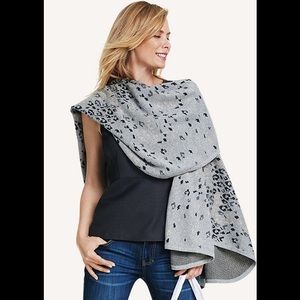 Cabi Gigi Cape
