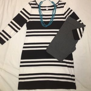 Old Navy black/white stripe dress (size L) Old Navy black/white stripe dress (size L)
