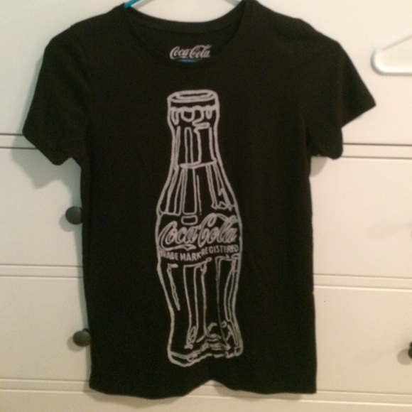Coca-cola graphic tee