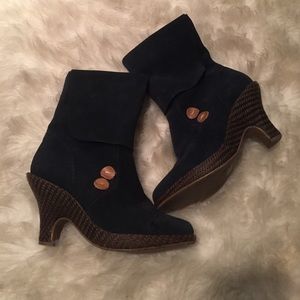 Blue suede boots with chocolate brown braided heel