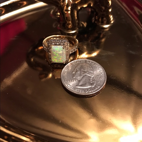 Opal ring size 7.5💍I love offers 🎀✔️