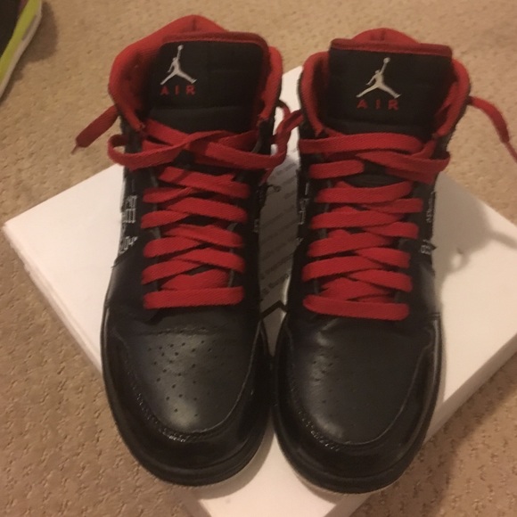 Jordan 1's - Picture 3 of 4