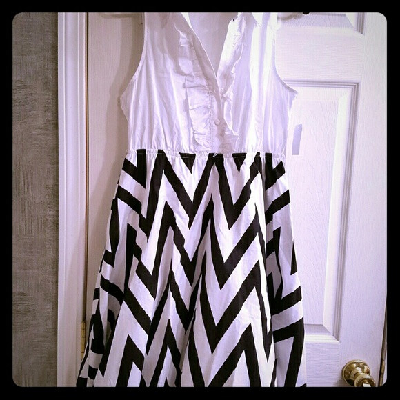 Ladies summer dress - Picture 1 of 4