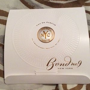 BOND no. 9 perfume