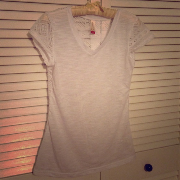 Fancy white t-shirt
