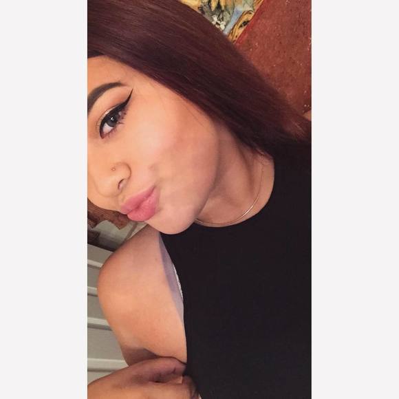 Meet your Posher, Emily - Picture 1 of 1