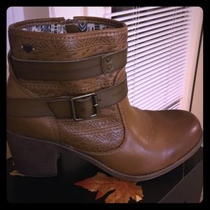 Roxy Ankle Boots